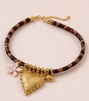 Armband met gouden hartje