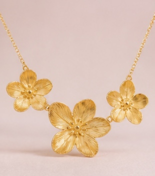 Ketting met drie bloemen
