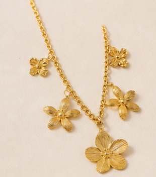 Ketting met gouden bloemen