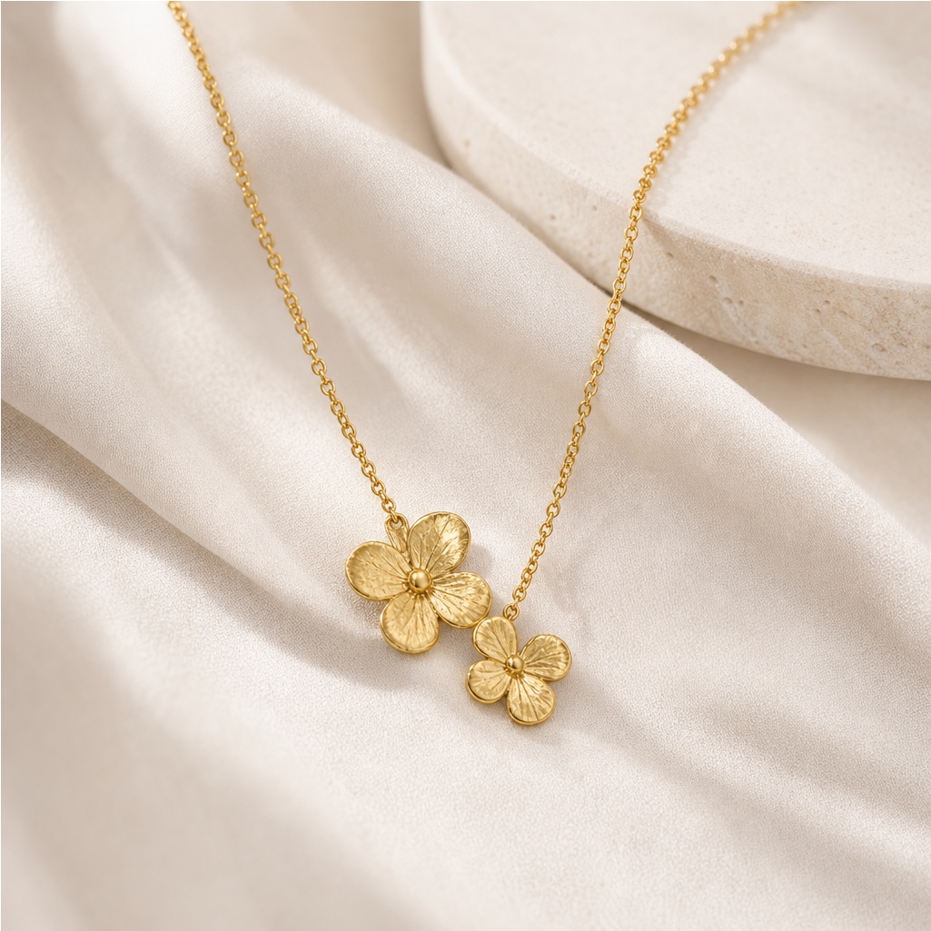 Ketting met twee bloemen
